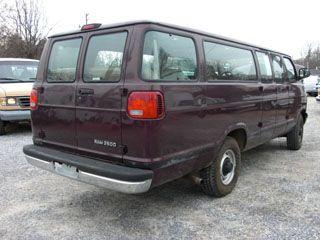 2000 Dodge Ram Wagon Base