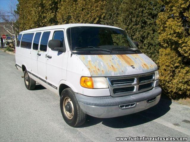 2000 Dodge Ram Wagon Sle2wd