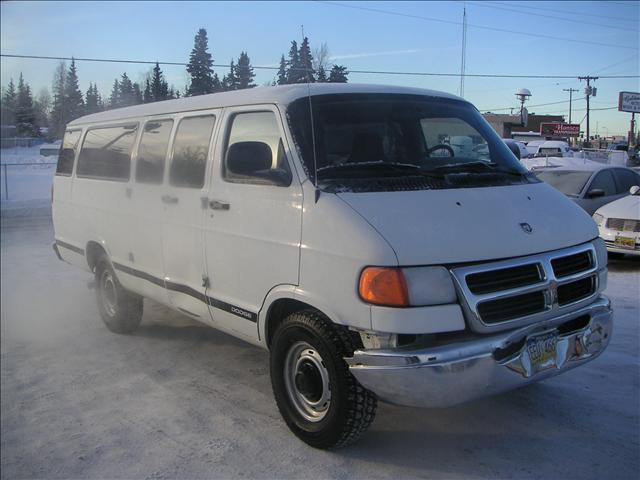 2002 Dodge Ram Wagon Base