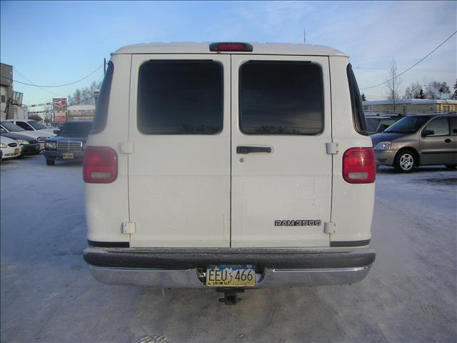 2002 Dodge Ram Wagon Base