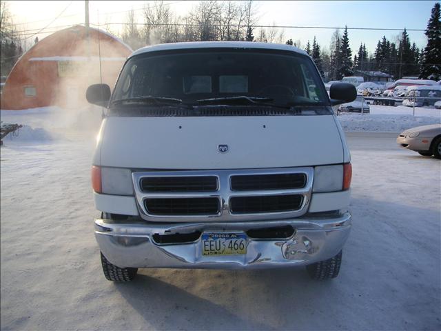 2002 Dodge Ram Wagon Base