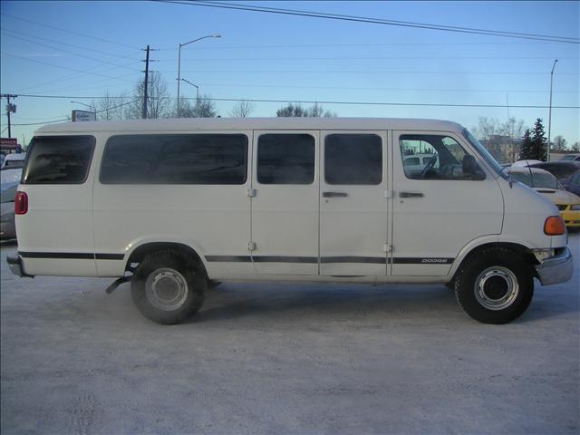 2002 Dodge Ram Wagon Base