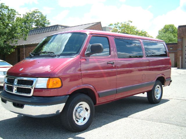 2002 Dodge Ram Wagon 1500 LT 4WD