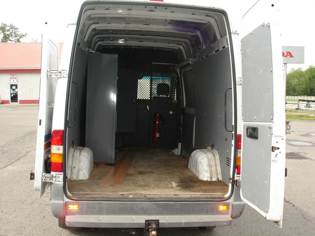 2004 Dodge Sprinter 2500 Ml320 AWD SUV