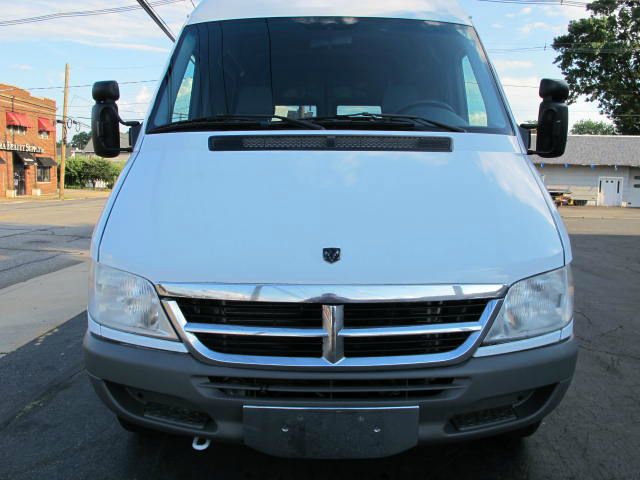 2005 Dodge Sprinter 2500 FLAT BED Regular CAB