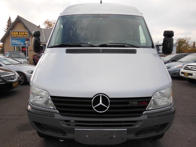 2005 Dodge Sprinter 2500 2006.5 Sedan LX Manual