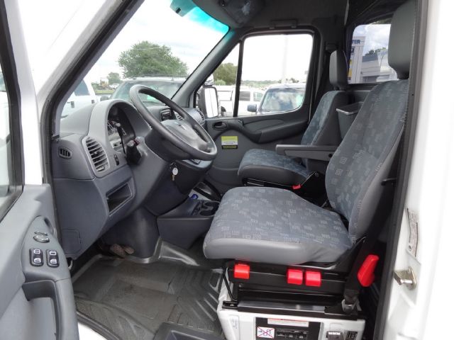 2006 Dodge Sprinter 2500 SLT 5.7 HEMI 4WD Loaded 20 CH