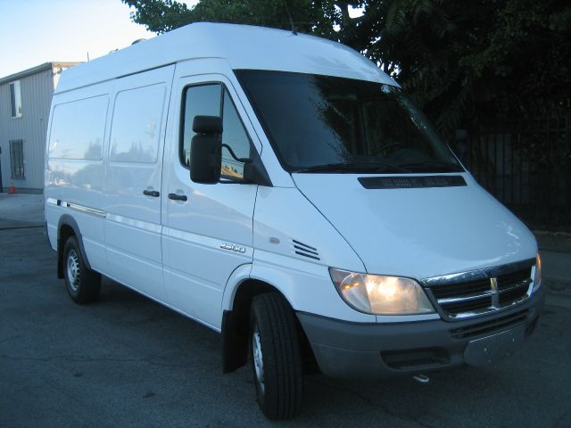 2006 Dodge Sprinter 2500 SLT 5.7 HEMI 4WD Loaded 20 CH