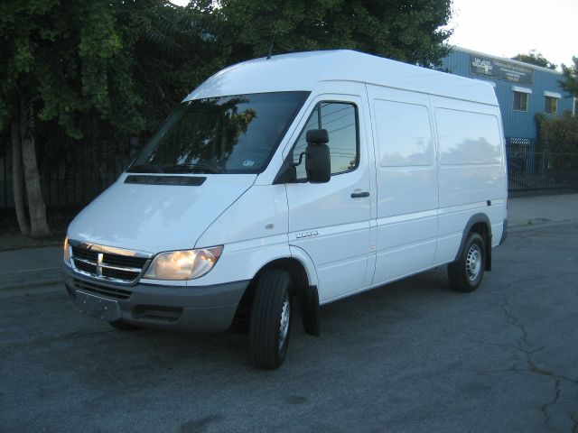 2006 Dodge Sprinter 2500 SLT 5.7 HEMI 4WD Loaded 20 CH