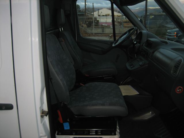 2006 Dodge Sprinter 3500 V8 Package 5