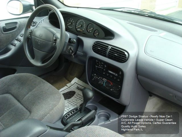 1997 Dodge Stratus Base