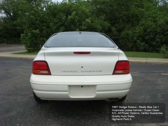 1997 Dodge Stratus Base