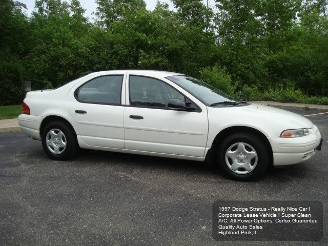 1997 Dodge Stratus Base