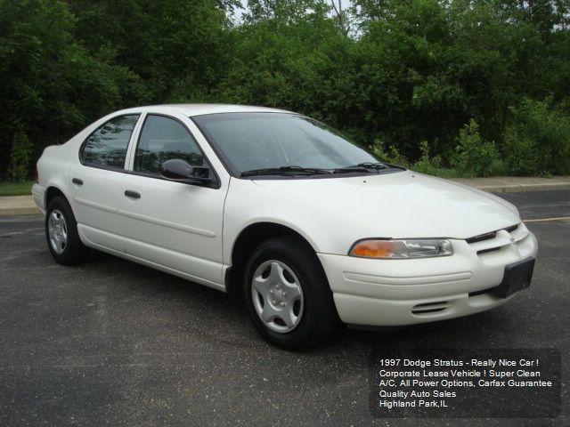 1997 Dodge Stratus Base