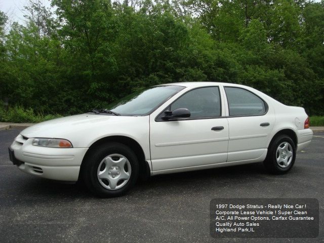 1997 Dodge Stratus Base