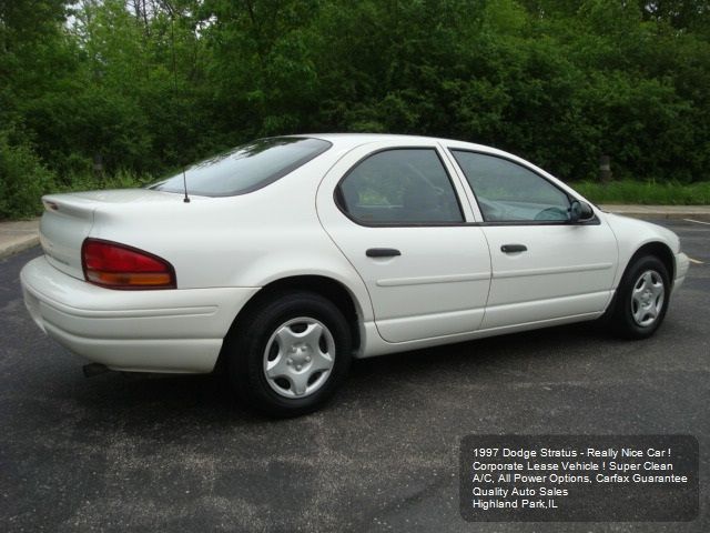 1997 Dodge Stratus Base