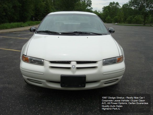 1997 Dodge Stratus Base