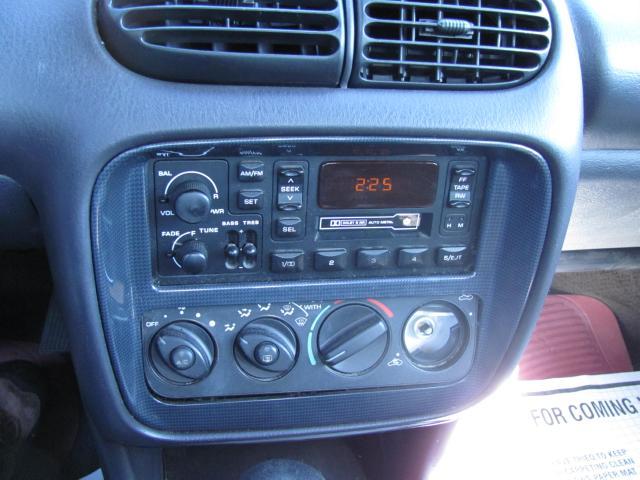 1998 Dodge Stratus Base