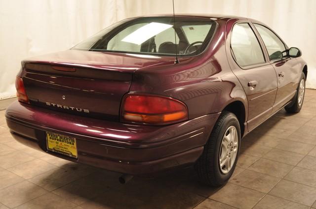 1999 Dodge Stratus Base