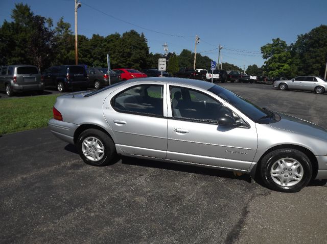 2002 Dodge Stratus SW 4DR