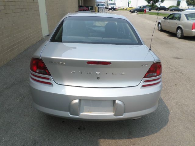 2004 Dodge Stratus Sport -5 Speed-stick-4x4