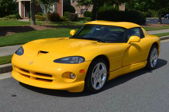 2002 Dodge Viper Club Cab 2WD