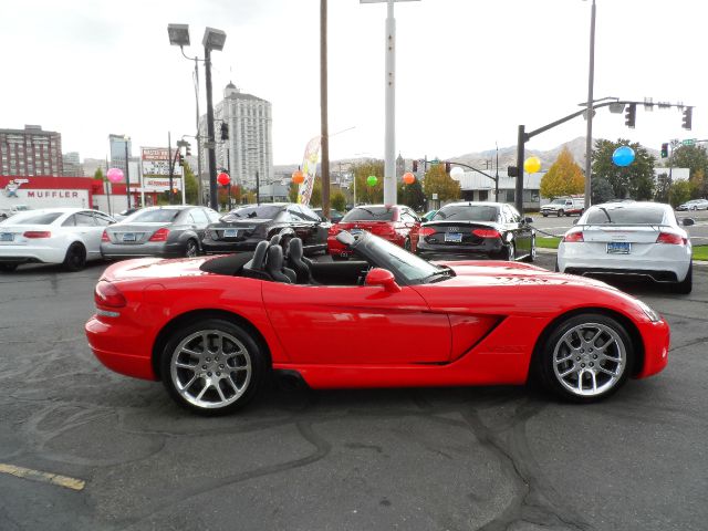 2003 Dodge Viper Hatchback 2D