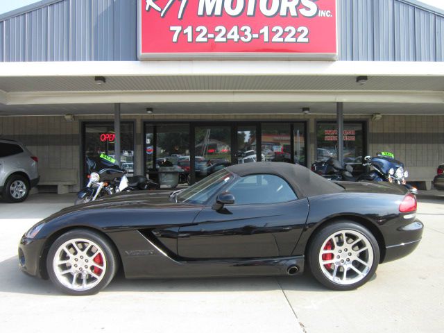 2004 Dodge Viper Hatchback 2D