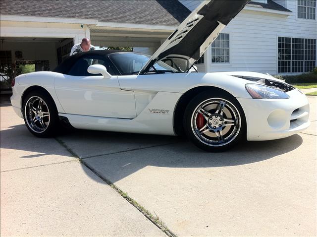 2004 Dodge Viper Unknown