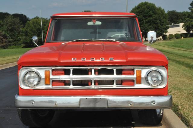 1968 Dodge W100 Pickup 14 Box MPR