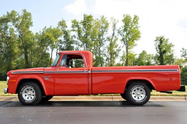 1968 Dodge W100 Pickup 14 Box MPR