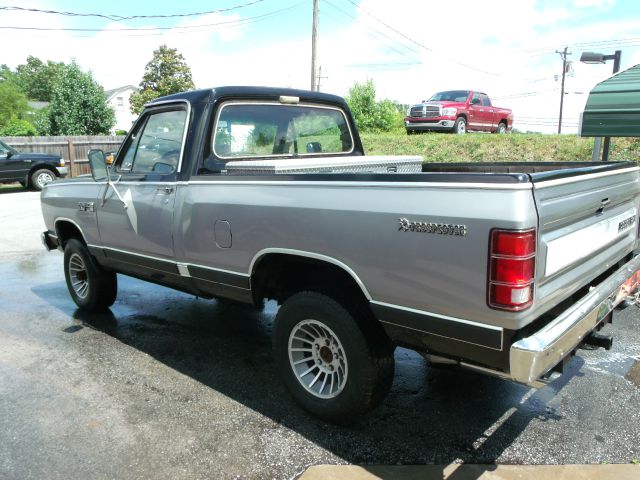 1985 Dodge W150 Pickup Ram 3500 Diesel 2-WD