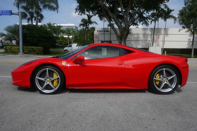 2011 Ferrari 458 Italia Base