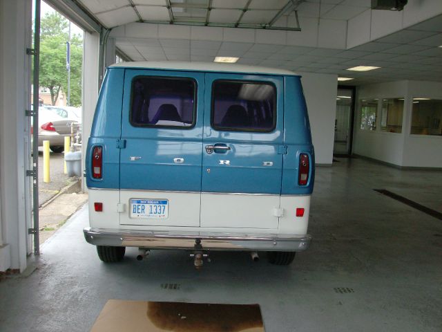 1974 Ford Aerostar 14 Box