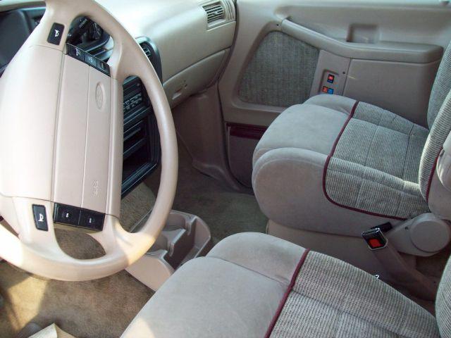 1996 Ford Aerostar Base