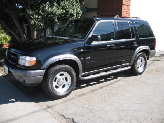 2001 Ford Aerostar ESi