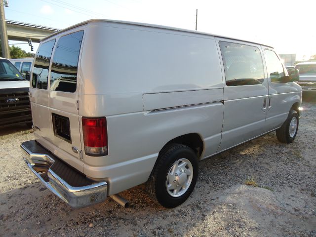 2008 Ford Aerostar Unknown