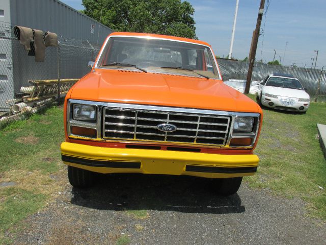 1983 Ford Bronco Ram 3500 Diesel 2-WD