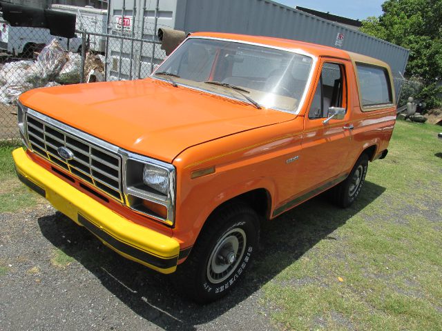 1983 Ford Bronco Ram 3500 Diesel 2-WD