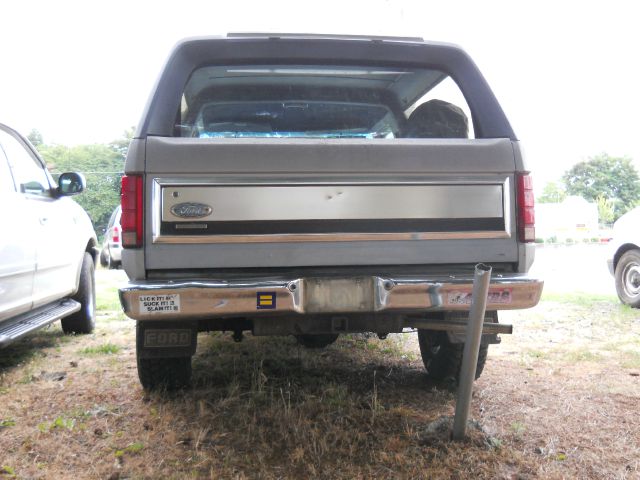 1985 Ford Bronco Ram 3500 Diesel 2-WD