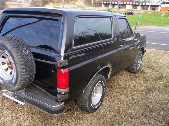 1990 Ford Bronco ESi