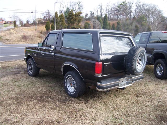 1990 Ford Bronco ESi