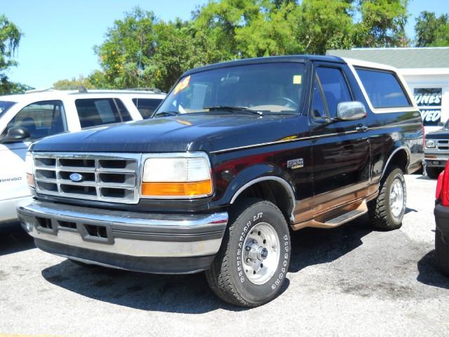 1995 Ford Bronco V15