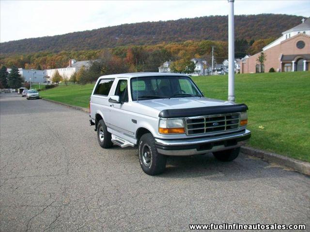 1996 Ford Bronco ESi