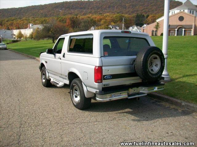 1996 Ford Bronco ESi