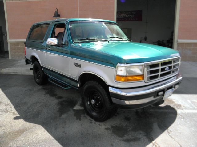 1996 Ford Bronco ESi