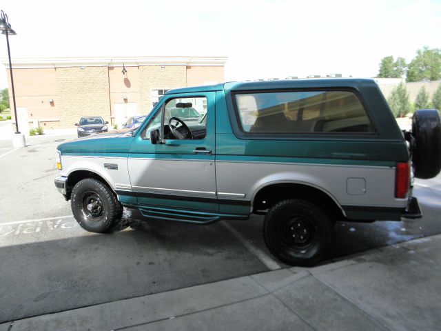 1996 Ford Bronco ESi