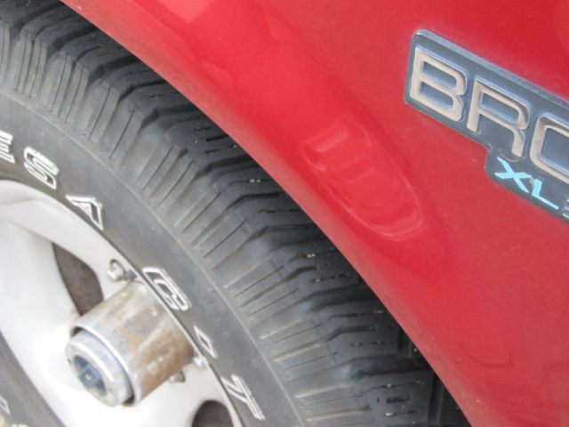 1996 Ford Bronco ESi