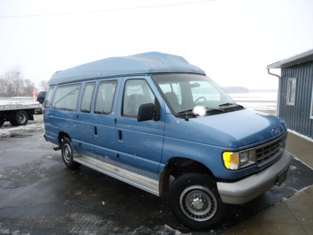 1992 Ford Club Wagon SE Sport