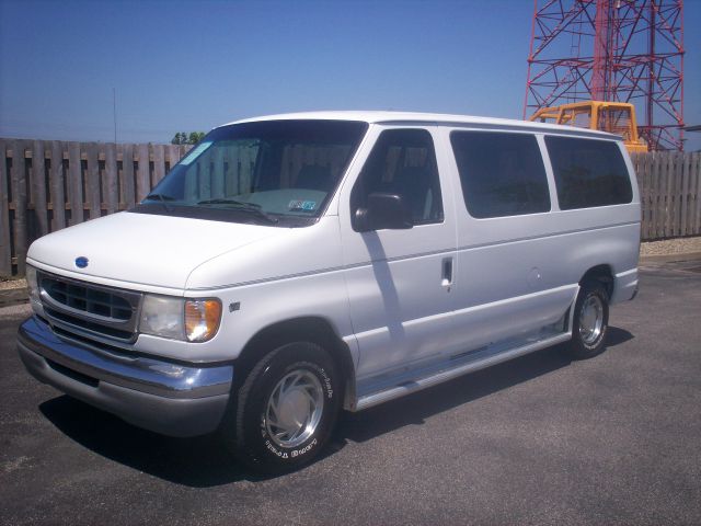 1997 Ford Club Wagon ESi